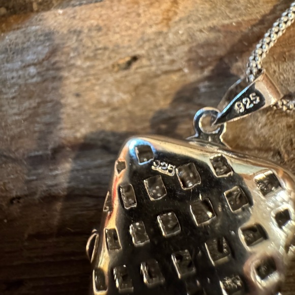 Vintage Sterling Silver Locket Pendant Necklace - Picture 7 of 7